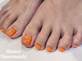 元気カラー！フットネイル