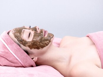 Cスキンケアクリニック 麻布店の写真/【ニキビケア/くすみ/毛穴◎】剥離なしのハーブピーリングでなかなか改善しなかった頑固なざらつき肌改善!
