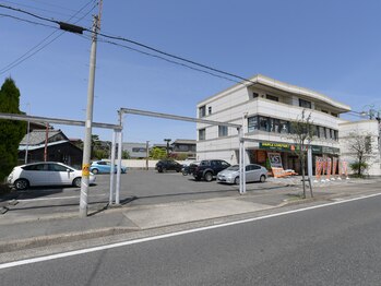大森カイロプラクティック院/広い駐車場をご用意しております