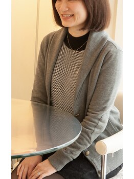 えすてさろん ケイアンドエフ(k&f)/鏡を見て実感！嬉しさにじむ瞬間