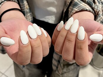 ネイルズ ララ(nails Lala)/ホワイトワンカラー