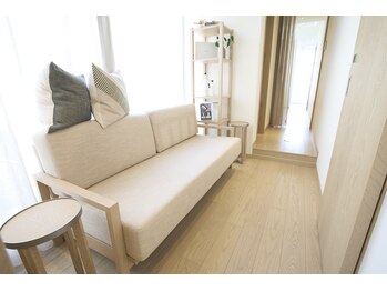 ヘリオス(helios+)/待合室