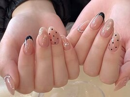 流行りのドットワンホンネイル