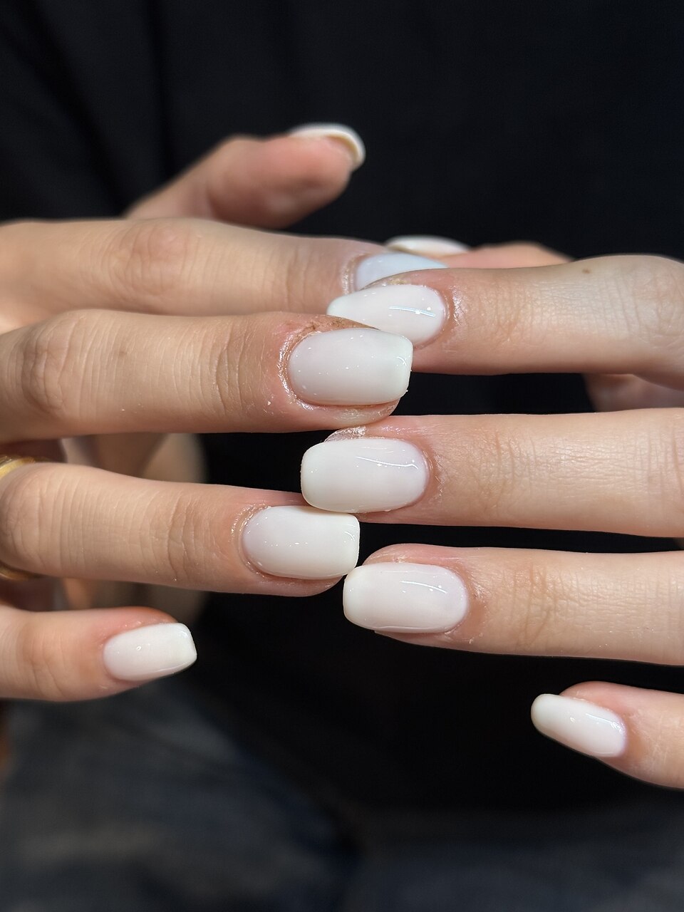2026年冬トレンド】ホワイト ワンカラー ハンドのネイルデザイン集
