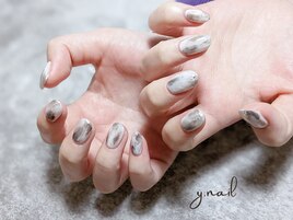 グレーのニュアンスデザイン