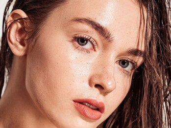 リヒ(Rihi)/HOLLYWOOD BROW LIFT