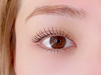 ドマーニ(Domani)の写真/《すっぴん顔にも自信が持てる見た目に変身！》ナチュラルだけど印象的なあなたの理想のお目元を叶えます♪