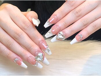 クラウディチャンネイル 新宿(Cloudy Chan Nail)の写真/《OPEN限定》当店人気No.1<チップ長さだし10本・アートやり&パーツ付け放題 ¥11980>フィルインで自爪にも◎