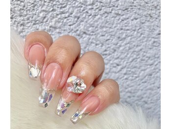 ネイルアンドアイラッシュスタジオ シュシュ(chouchou)/クリアガラスフレンチ+Vカット