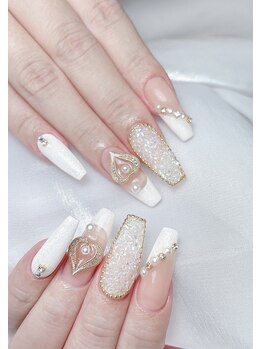 オーラ 関内 伊勢佐木長者町(Aura)/長さだしワンホンデザイン