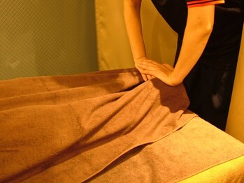 スマイルハンド 大阪駅前第1ビル店/腰脚ストレッチ