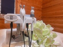 毛穴洗浄やEMS機器によるケアも取り扱っております