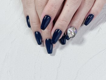 ポイントビジューネイル