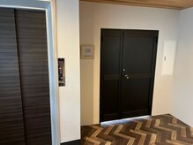 メリーロウ(meryllow)/サロン入口