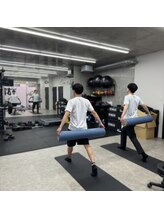 ヨロジム(YOLO GYM)/トレーニング風景