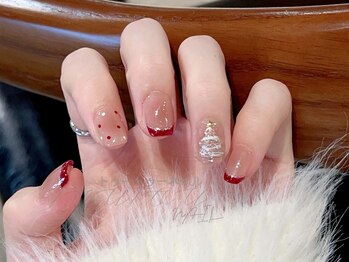 透明感たっぷりクリスマスネイル