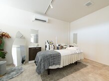 FLEUR BEAUTYの雰囲気(白を基調とした癒しサロン空間をご提供♪)