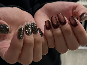 カサネネイルルーム(CASANE nail room)の写真/セレモニーシーズンもモードに！シーンに合わせたシンプルなデザインをご提案。