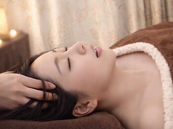 フウリン(fuu-rin)の写真/1年で最も頭皮ケアが大切な3月。春の抜け毛、ストレスを癒やすホルモンバランスケアで心身リセット＆美髪へ