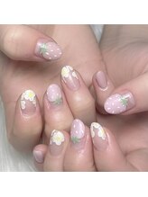 モモ(Momo)/いちごネイル