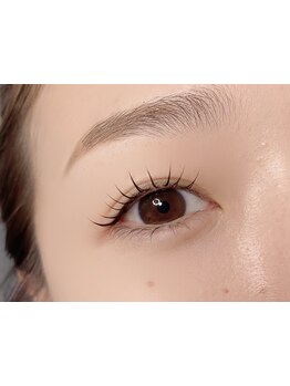 ナチュラル上品な目元にしたい