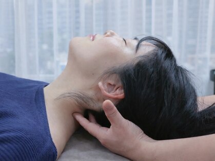 寝てる間に”小顔矯正×首肩こり改善”ヘッドスパサロン a Moon Dropの写真