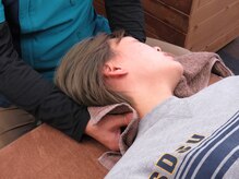 オレンジ整骨院/つらい首こりに【スッキリ】猫背