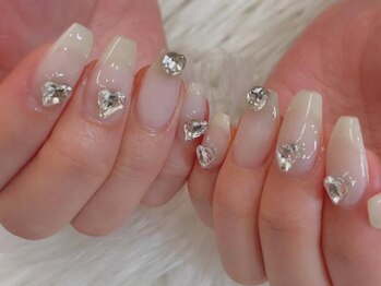 ネイルアンドアイラッシュスタジオ シュシュ(chouchou)の写真/短い、折れた、形が気になる…美フォルムとツヤのある仕上りに!【パラジェルスカルプ/深爪矯正/亀裂補強】