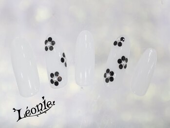 レオニー(Leonie)/ホロフラワーネイル
