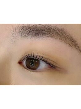 ナチュラル上品な目元にしたい