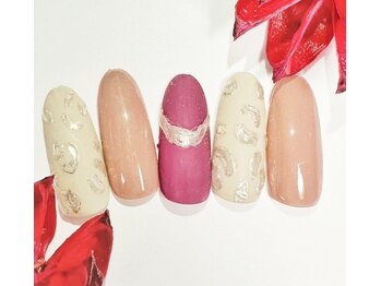 ラヴィネイル 四条烏丸店 メリー(La Vie Nail merry)/2023.11月限定