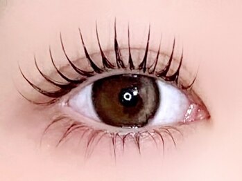 スタジオリット 梅田茶屋町(studio RIT)の写真/【まつげパーマだけでは物足りない方に◎】<まつげパーマ＋マツエク>でボリューム感も透明感も叶う目元に♪