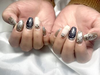 ヤシネイル(Yashi Nail)/雪の結晶ネイル