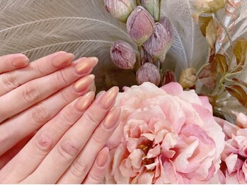 ネイルパティオ 新越谷店(nail patio)の写真/ネイルが初めての方におすすめ☆シンプルなデザインで上品に可愛く指先キレイ♪シンプル＋αが人気の秘密◎