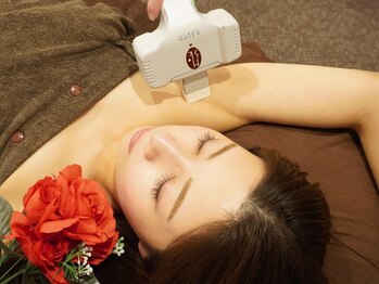 モアトゥインクル 新宿店(MORE twinkle)の写真/<祝7周年★>脱毛初心者さんは気軽に試せる《両脇脱毛》♪敏感肌・肌荒れもOK!無料パッチテストも受付中!