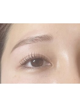 ナチュラル上品な目元にしたい