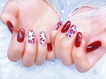 ビルドアップビューティー(Build Up Beauty)/ヒョウ柄マグネットネイル