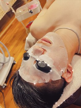 エムズリボーン 那覇店(M's ReBorn)/脱毛しながら顔パックも