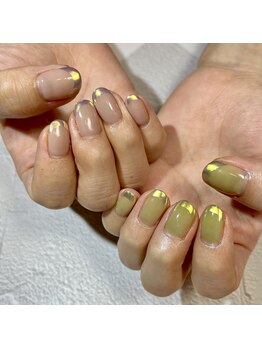 リファインネイル(refinenail)/ちぐはぐオーロラフレンチ