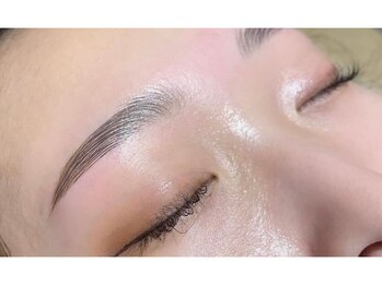 リット 渋谷公園通り店(lit.)の写真/まつげも眉毛もまとめて垢抜け♪似合わせアイブロウで理想のバランスへ★