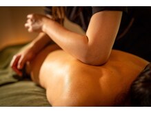 ニーコ 新宿御苑前(Niico)/スウェディッシュ × 深層リンパ