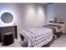 フェイスドット 吉祥寺(face.)の雰囲気（広々な個室に専用のドレッサー、リファドライヤーも完備[吉祥寺]）