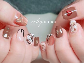 ネイルトップエクル(nail top E CRU)/