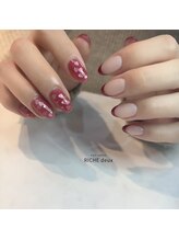 リッシュ ドゥ(RICHE deux)/ハートホロのアシメネイル