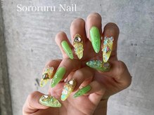 ソロルル ネイル(Sororuru Nail)/蛍光×クマちゃんネイル