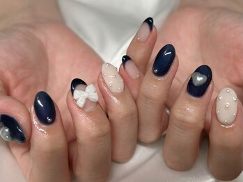 ラフィーユ(La feuille)/ネイビーネイル