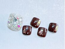 ロヴァニ(rovani)/キラキラビジューネイル