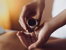 琥珀/琥珀オイルを使用した贅沢施術1