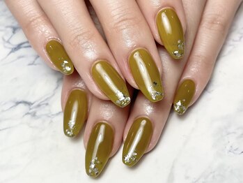 ヘアーアンドネイル ルシア(Hair&Nail Lucia)/カーキ色シンプルネイル!