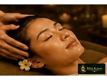 Klin Kaew Thai spa　【タイ古式マッサージ/リンパマッサージ/ヘッドスパ/肩こり】の雰囲気（デスクワークの疲労が蓄積した頭部をほぐし至福の快楽へ導きます）